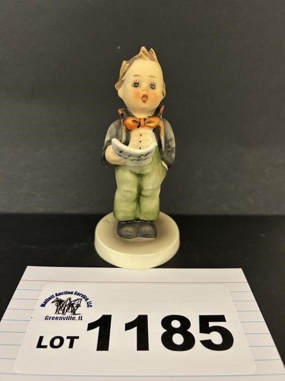 MJ HUMMEL - SOLOIST - 135: MJ HUMMEL - SOLOIST - 135