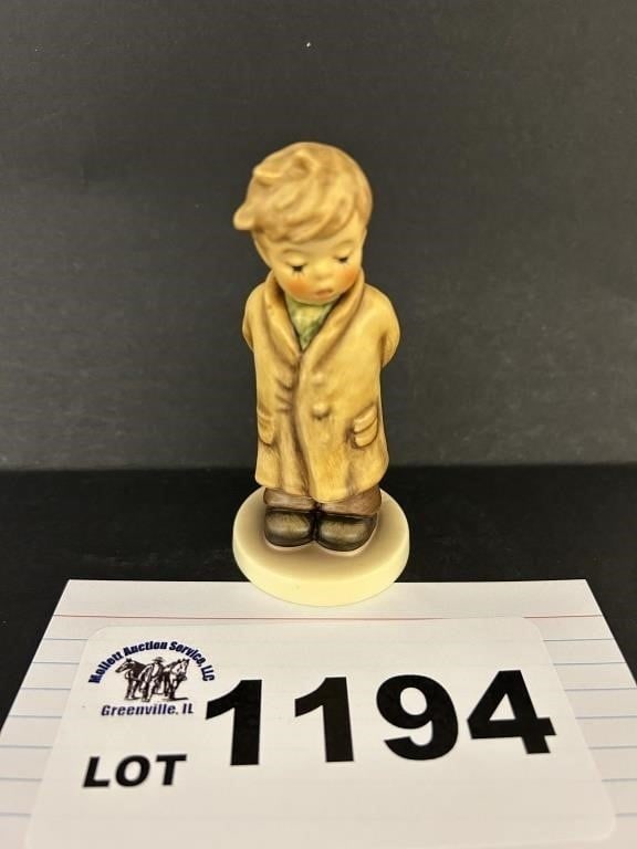 MJ HUMMEL GOEBEL FIGURINE - TO SHY TO SING - 845: MJ HUMMEL GOEBEL FIGURINE - TO SHY TO SING - 845