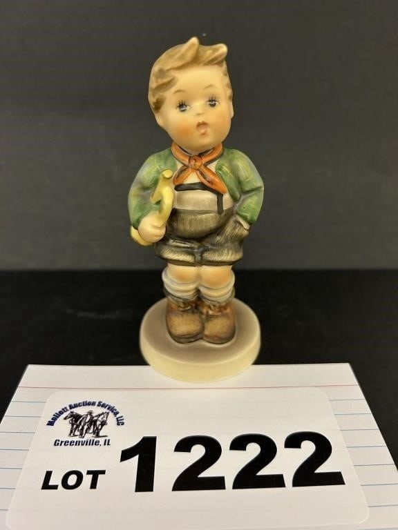 MJ HUMMEL GOEBEL FIGURINE - TRUMPET BOY - 97: MJ HUMMEL GOEBEL FIGURINE - TRUMPET BOY - 97