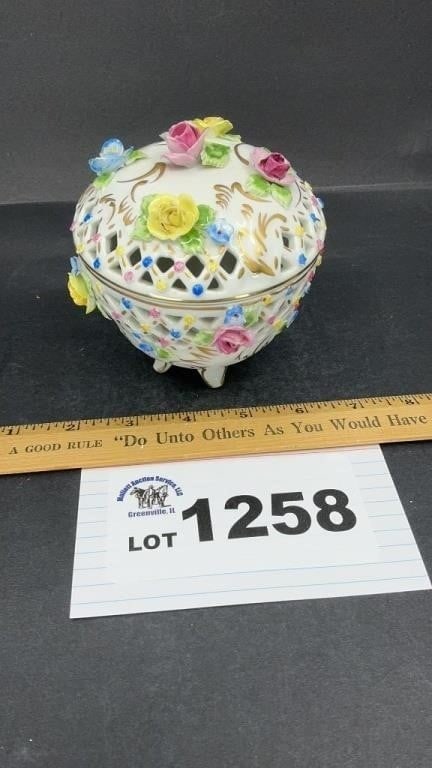 DRESDEN CARL THEIME TRINKET DISH: DRESDEN CARL THEIME TRINKET DISH