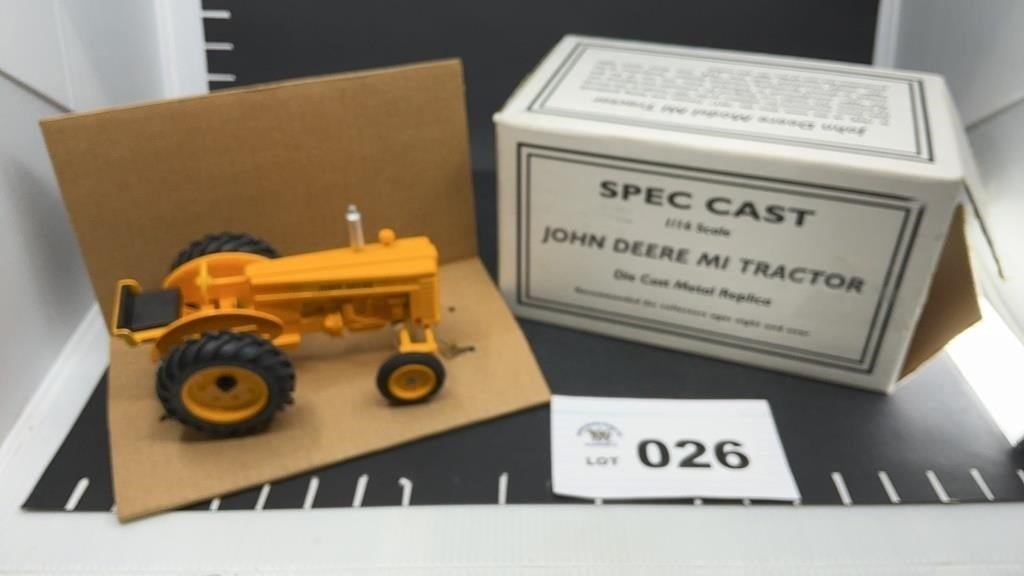 JOHN DEERE MI TRACTOR (1 of 4)