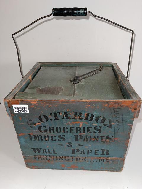SO Tar box, Wooden advertising box, Farmington, ME (Egg box) (1 of 4)