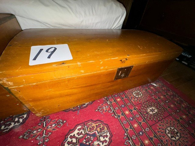 1800's Pine Dovetail Dome Top Storage Box (1 of 2)