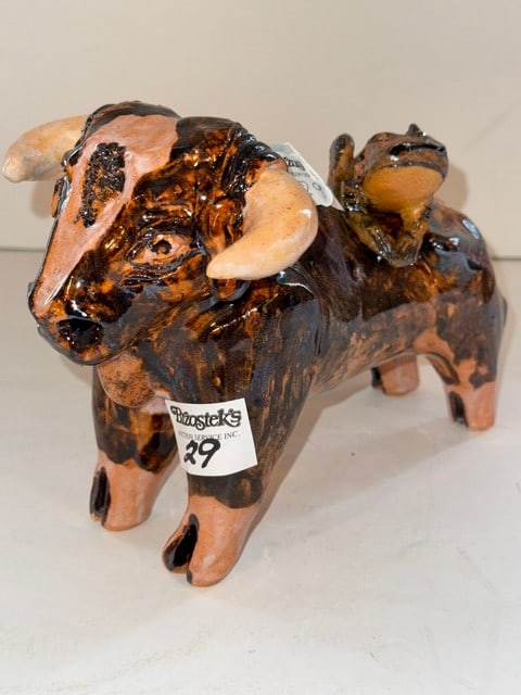 BILLY RAY HUSSY POTTERY, BULL W/FROG, 6.5"HX9"L: BULL W/FROG ON BACK