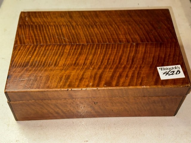 ANTIQUE TIGER MAPLE COVERED BOX (1 of 5)