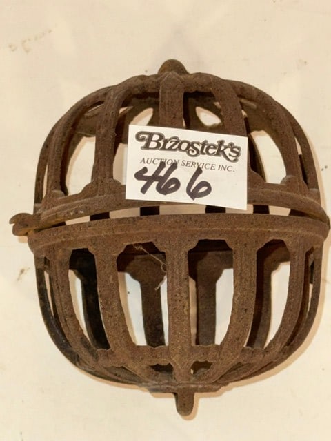 IRON STRING HOLDER (1 of 2)