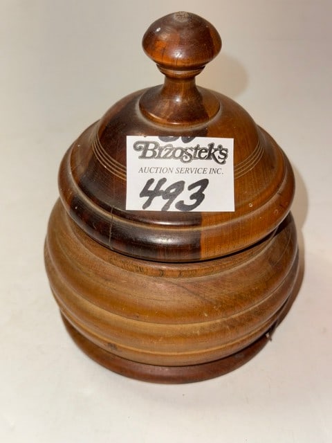 TURNED ROUND WOODEN COVERED JAR (1 of 3)