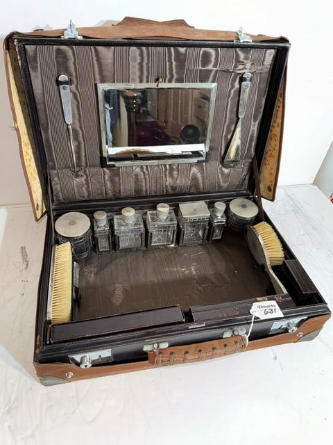 VINTAGE E. GOYARD PARIS TRAVELING COSMETIC CASE W/CUT GLASS TOILETRY BOTTLES, (1 of 9)