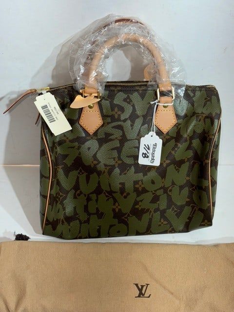 AUTHENTIC LOUIS VUITTON SPEEDY GRAFFITI KAKI M92194 W/LV STORE TAGS, ORIGINAL PLASTIC, (1 of 7)