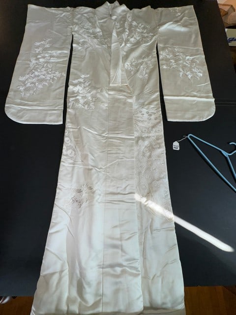 EXCEPTIONAL EMBROIDERED JAPANESE WHITE SILK WEDDING CEREMONIAL KIMONO W/CRANES (1 of 8)