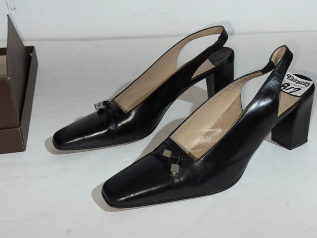 LOUIS VUITTON NOIRE, SLING BACK BLOCK, 3"HEEL, SIZE 39.5: LOUIS VUITTON NOIRE, SLING BACK BLOCK, 3"HEEL, SIZE 39.5