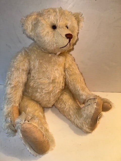 APPLE OF MY EYE TEDDY BEAR, MOHAIR, 17" TALL: APPLE OF MY EYE TEDDY BEAR, MOHAIR, 17" TALL