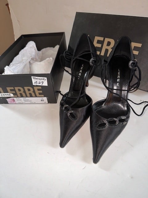 LEERE MODELLO 061L745 TOMMALA RASO NERO CAMOSCIO NERO SIZE 40: LEERE MODELLO 061L745 TOMMALA RASO NERO CAMOSCIO NERO SIZE 40