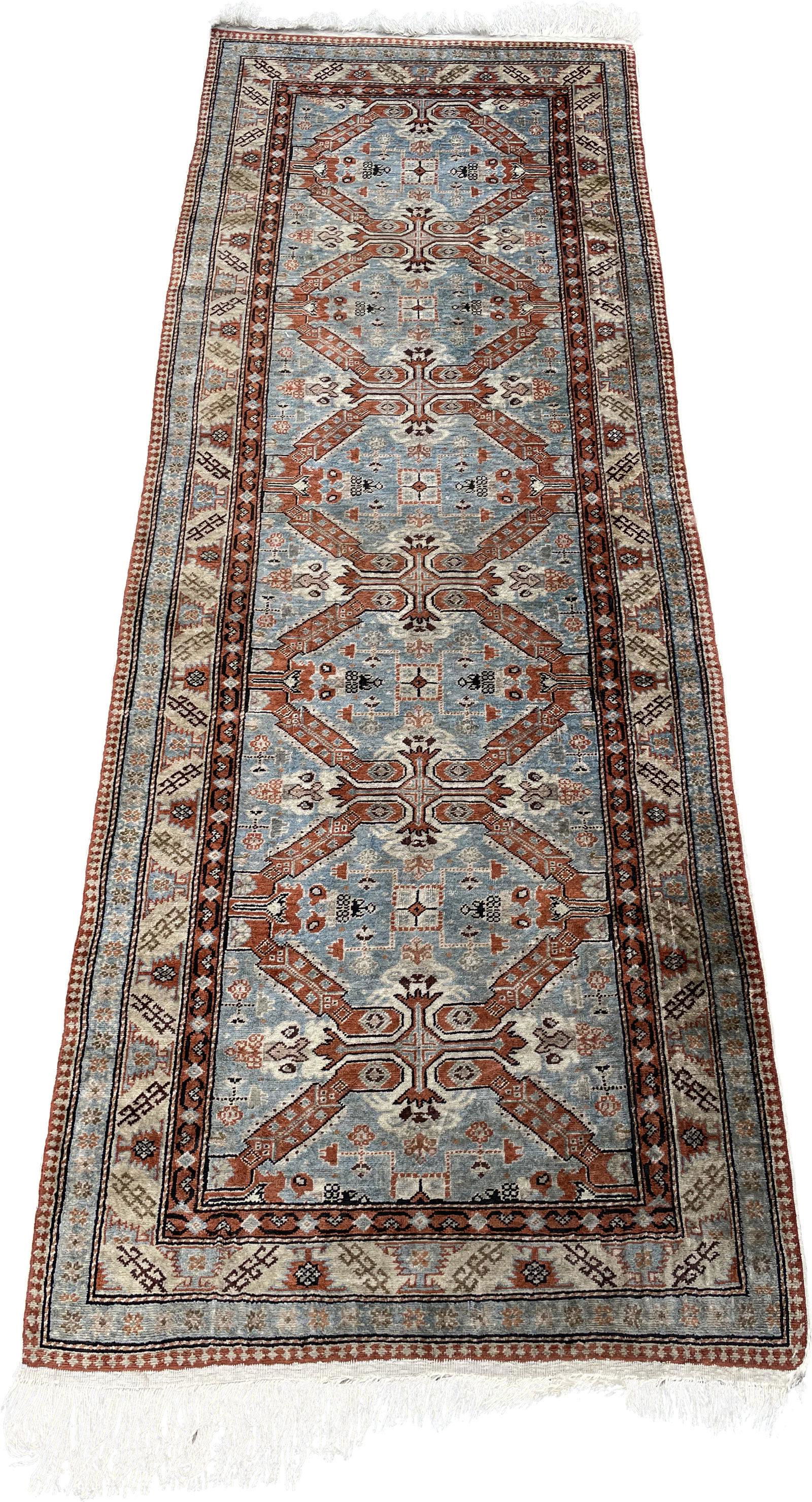 Kayseri Gallery. Turkey. Antique.: Circa 225 cm x 85 cm. Oriental carpet. Silky pile.