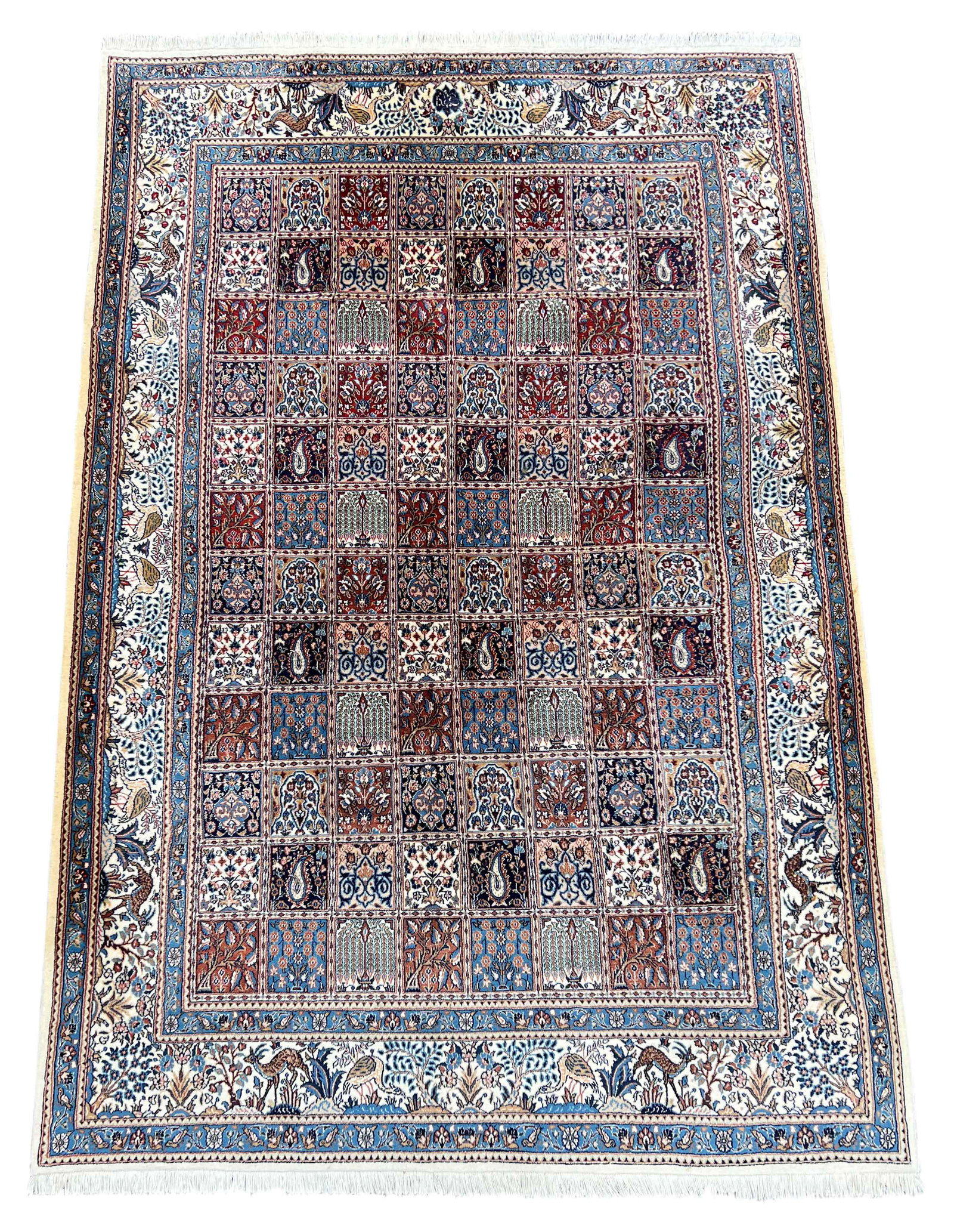 Dorosh. Teppich mit Seide. Sehr gepflegt. - Dorosh. Carpet with silk. Very neat.: Circa 296 cm x 195 cm. Handgeknüpft. Perserteppich. Iran. Kategorie: Teppiche und Textilien Approx. 296 cm x 195 cm. Persian carpet. Iran. Hand knotted. Category: Carpets and textiles