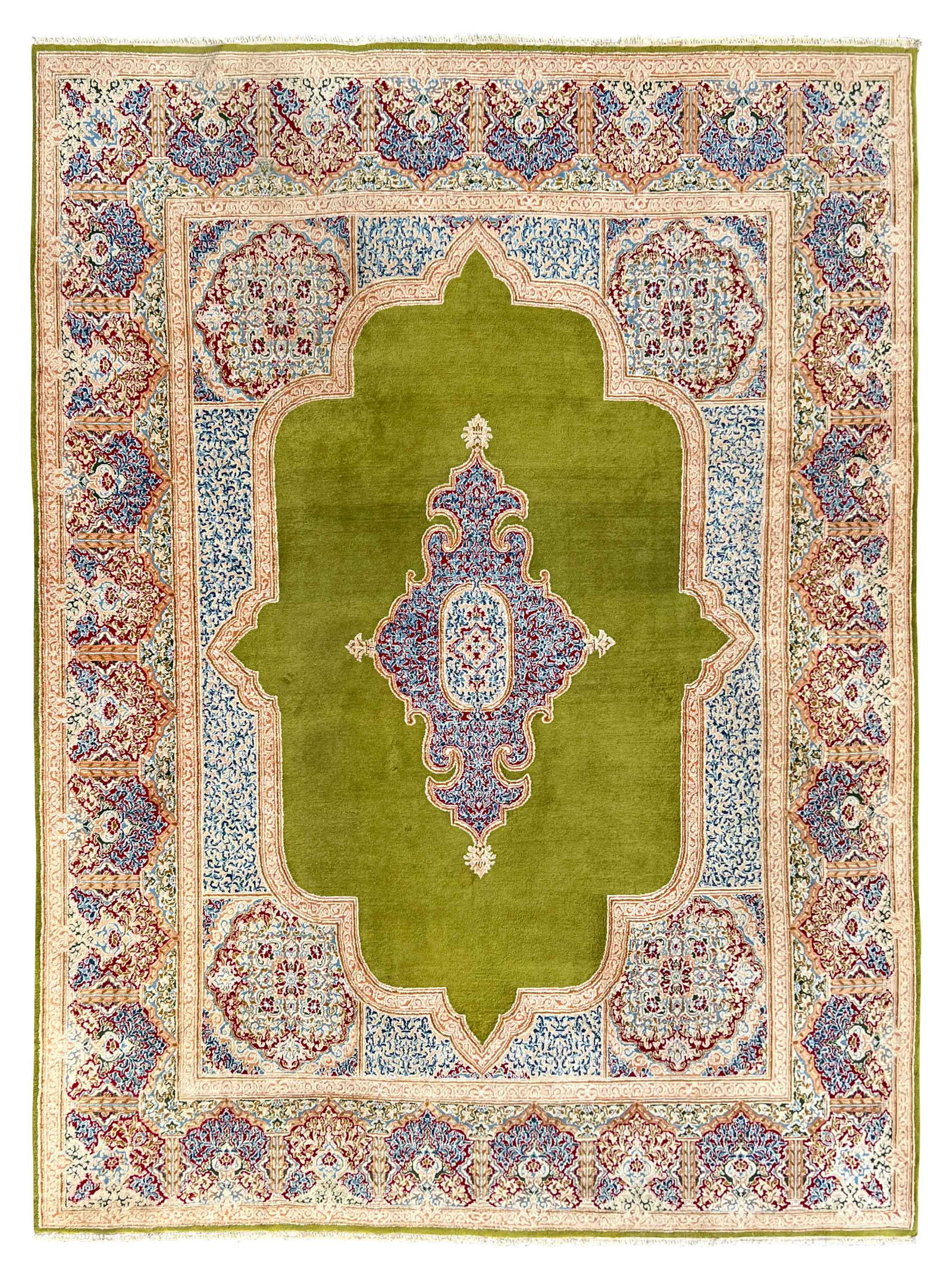 Grünfarbener Kirman. Orientteppich. Frisch gewaschen. - Kirman. Oriental carpet. Newly cleaned.: Circa 395 cm x 290 cm. Teppich. Perserteppich. Handgeknüpft. Kategorie: Teppiche und Textilien. Approx. 395 cm x 290 cm. Carpet. Persian carpet. Hand knotted. Category: Carpets and textiles