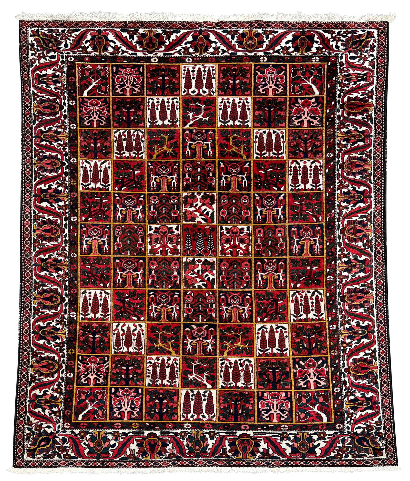 Bachtiar. Field carpet. Around 1950.: Approx. 310 cm x 222 cm. Hand knotted. Oriental carpet. Iran. Persian carpet. Wool on cotton. Good condition for its age. See photos. Run over. No damage. Category: Carpets and textiles