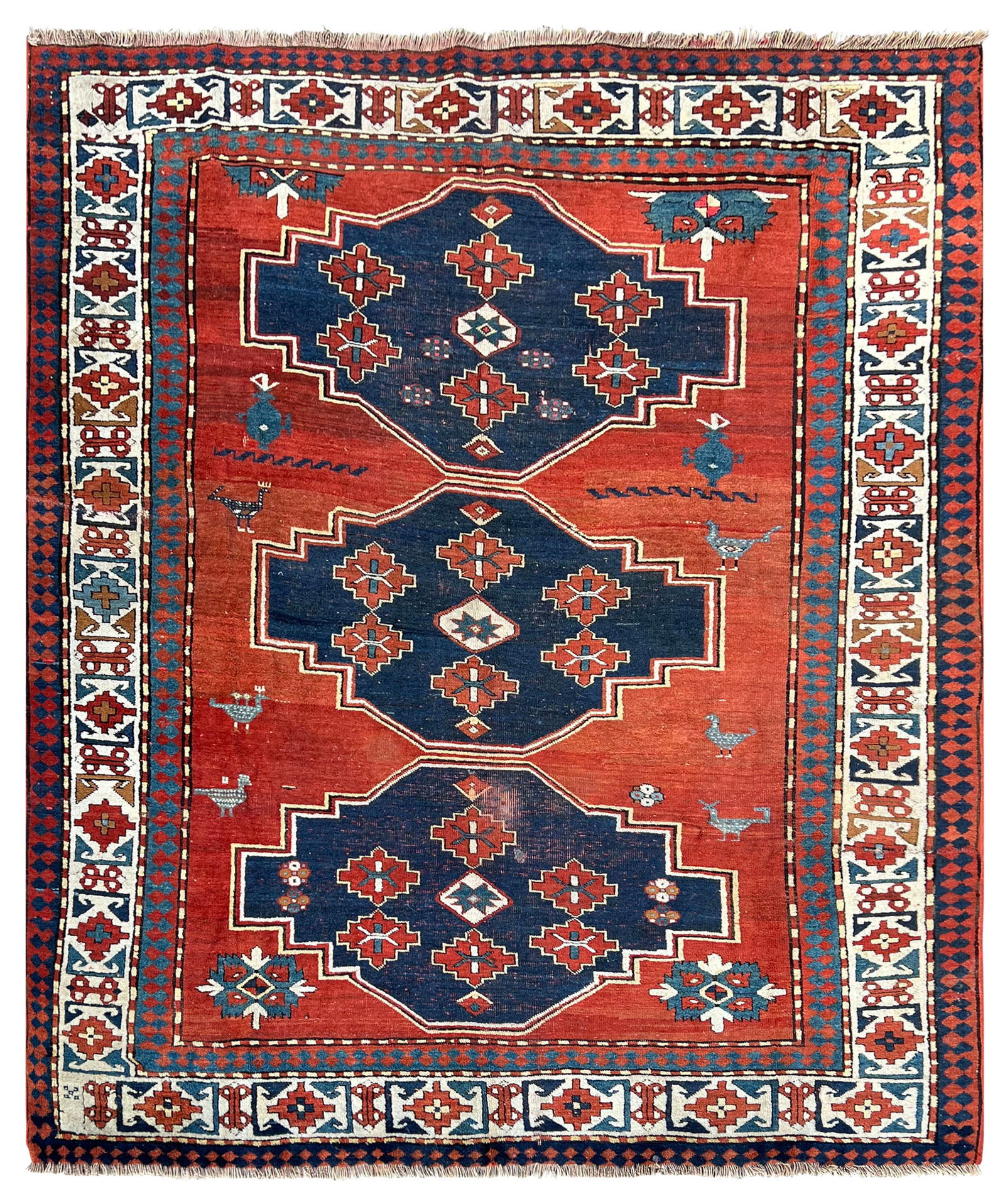Drei-Medaillon-Kazak. Kaukasus. Um 1900.  |  Three-medallion kazakh. Caucasus. Around 1900. (1 of 13)