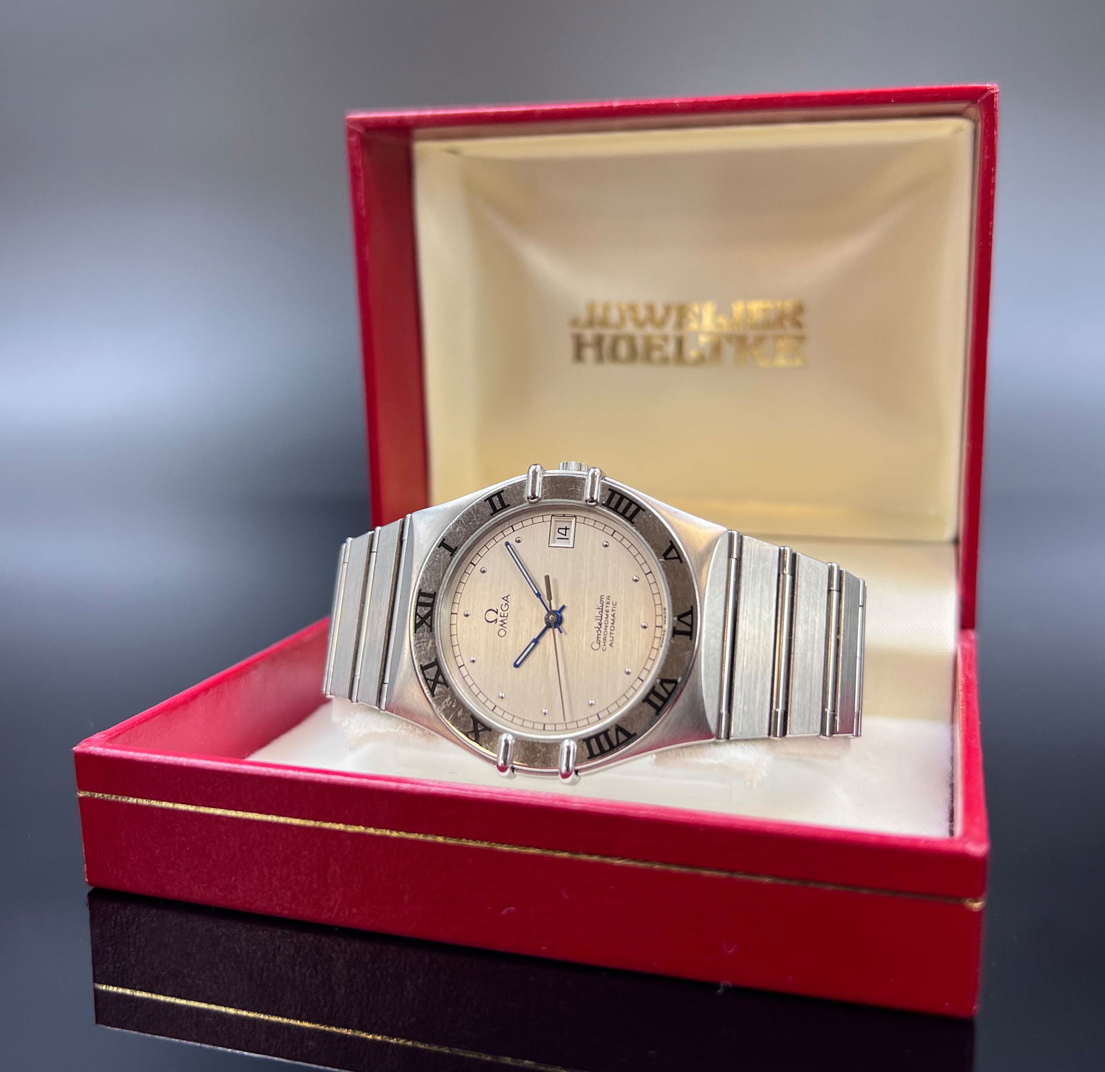 OMEGA Constellation. Men's wristwatch. Chronometer. Automatic. Switzerland. (1 of 8)