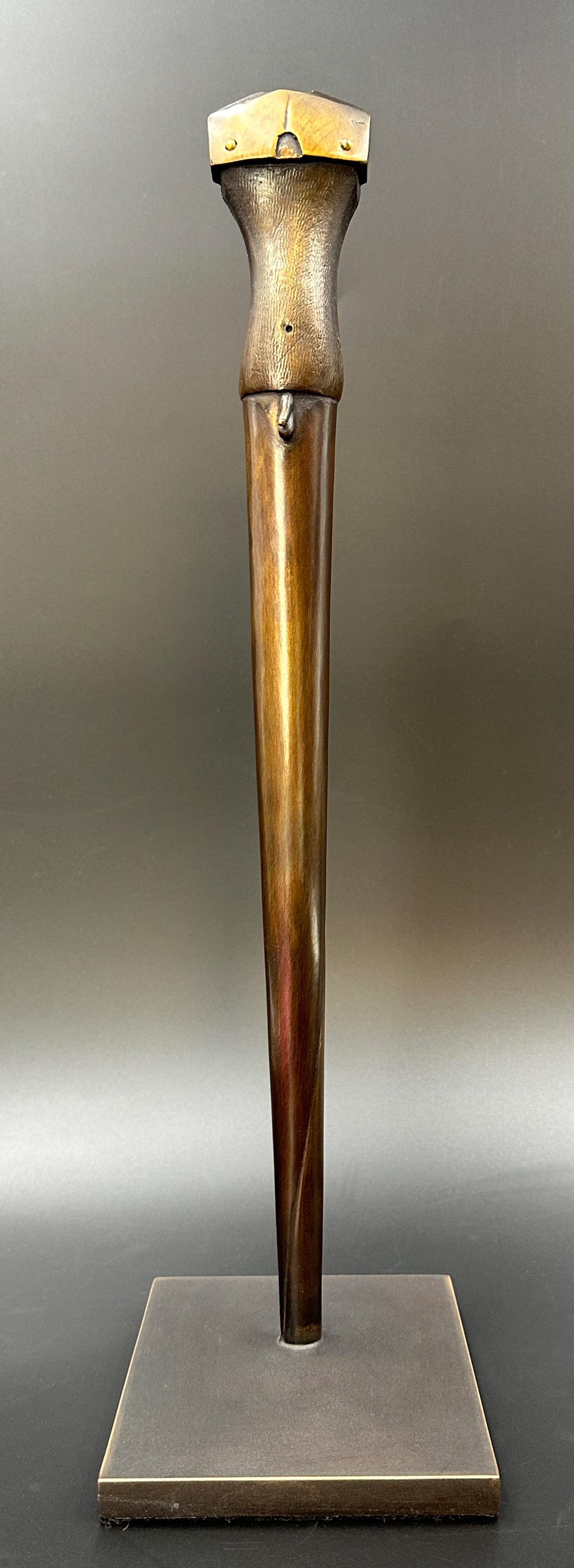 Paul WUNDERLICH (1927 - 2010). Bronze. "Stele of Hermes".: German Description: Circa 38,5 cm hoch. Abstrakter Männerakt. Montiert auf rechteckiger Bronzeplinthe von circa 13 cm Länge. Patiniert. Teilweise poliert. Signiert und nummeriert 261 / 1250. Zustand