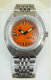 DOXA. Sub 300T Professional. Diver's watch. Men's wristwatch. Switzerland.: German Description: Circa 43 mm Gehäusedurchmesser ohne Krone. Ref. 11899. Automatikwerk. Werk läuft. Edelstahlgehäuse in Kissenform. Verschraubter Gehäuseboden. Einseitig drehbare