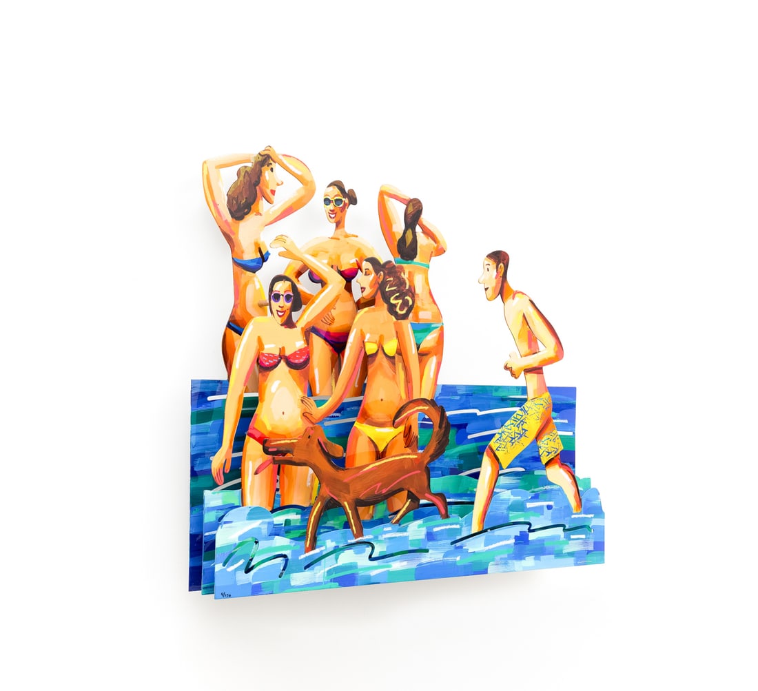David GERSTEIN (1944). "Sun of the Beach 3". Wall sculpture. 2014.: Circa 69 cm x 80 cm x 20 cm. 3-lagige Wandskulptur aus Aluminium. Beidseitig polychrom handbemalt. Darstellung von 6 Badenden mit Hund im Wasser. Unten links nummeriert 4/150. Unten rechts signiert. N