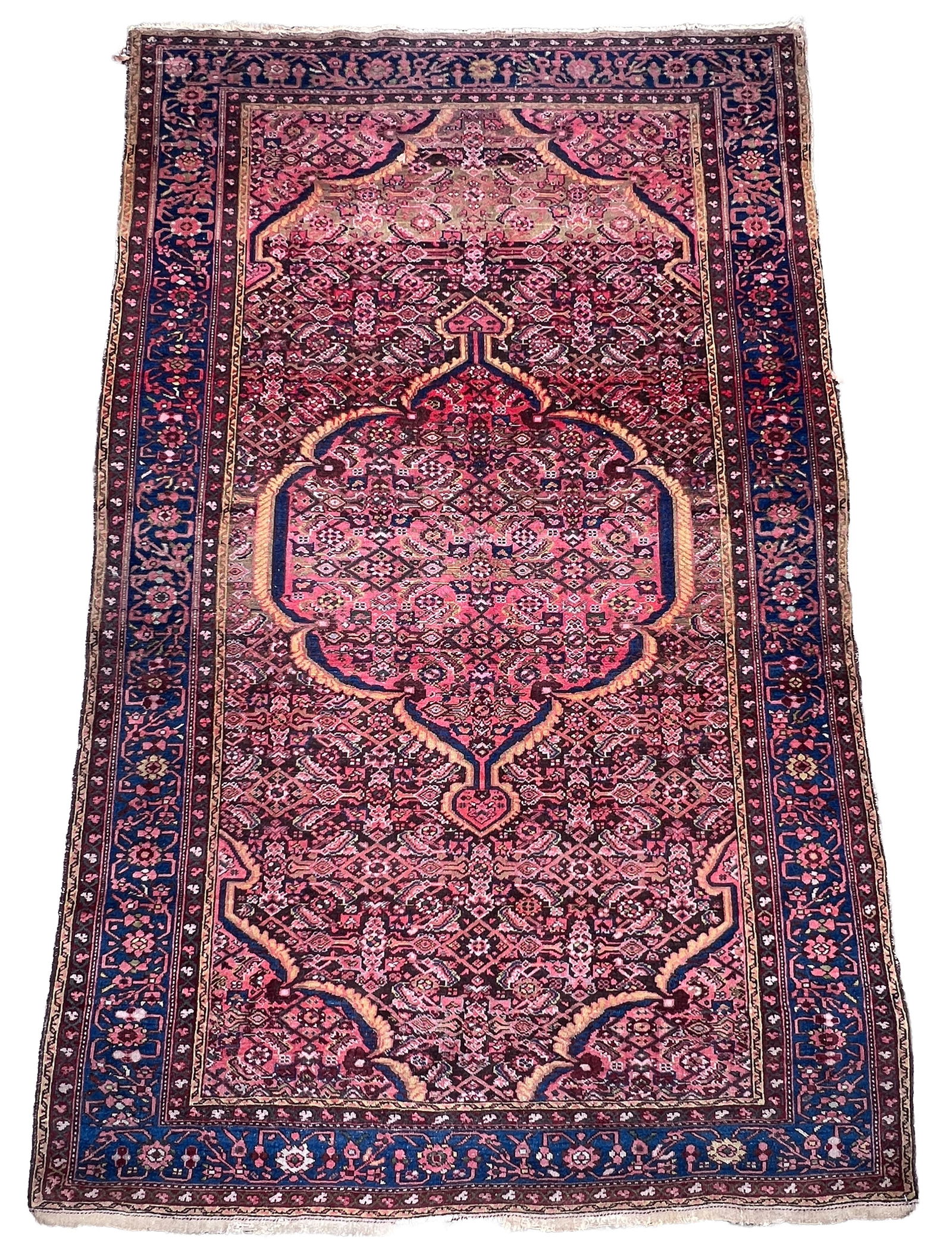 Malayer. Approx. 203 cm x 129 cm. Circa 1900.: Oriental carpet. Iran. Persian carpet. Hand-knotted. Wool on cotton. Fringes and edges partly open. Base fabric visible in places. Signs of wear due to age. Condition as shown in photos. Category: Car