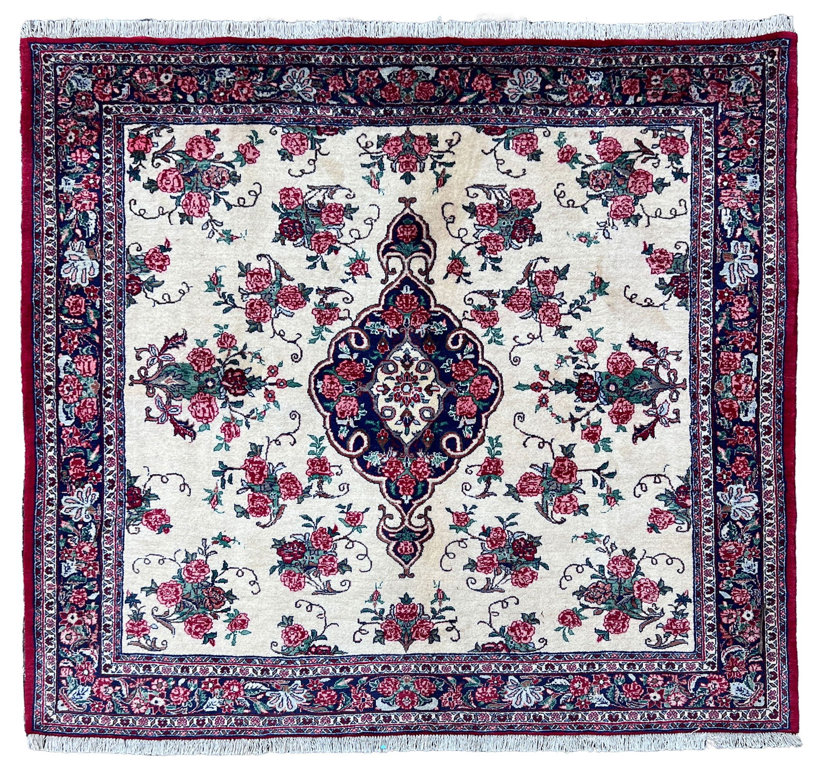 Rosen-Bidjar. Fine. Approx. 144 cm x 149 cm. Circa 1990.: Oriental carpet. Iran. Persian carpet. Hand-knotted. Cork wool on cotton. Rare size. Condition as shown in photos. Category: Carpets and textilesProvenance: Carpet comes from a business closure. It ha