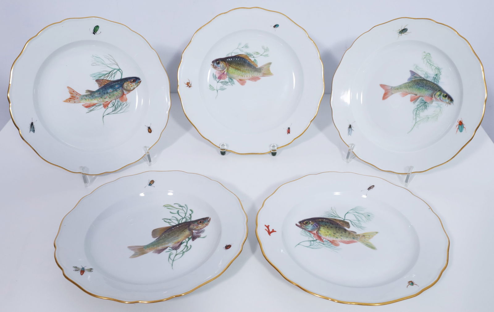 MEISSEN. 5 dinner plates. Fish decoration. First choice. (1 of 11)