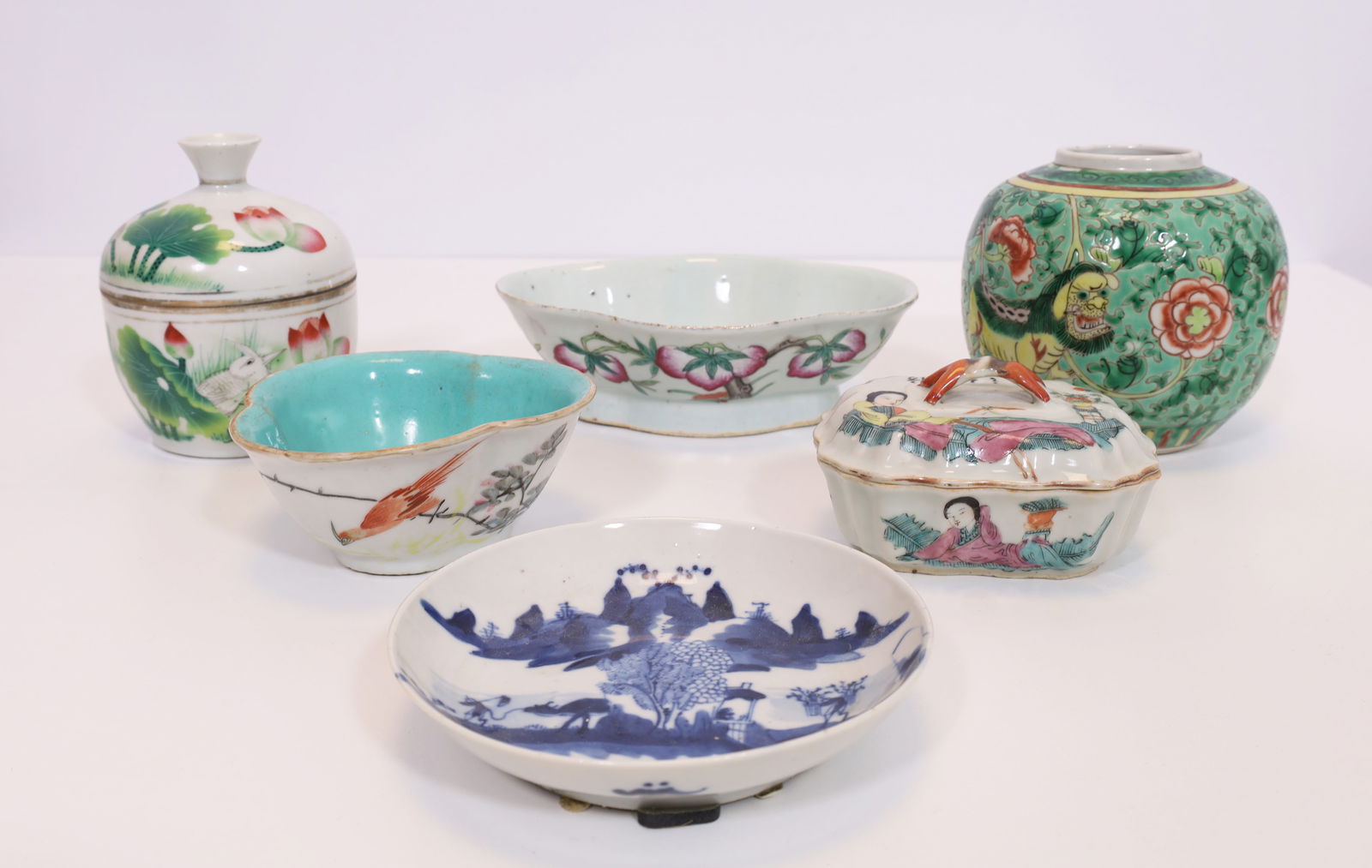 Set of 3 bowls, 2 lidded tins and 1 small ginger pot. China. Circa 1900. (1 of 20)
