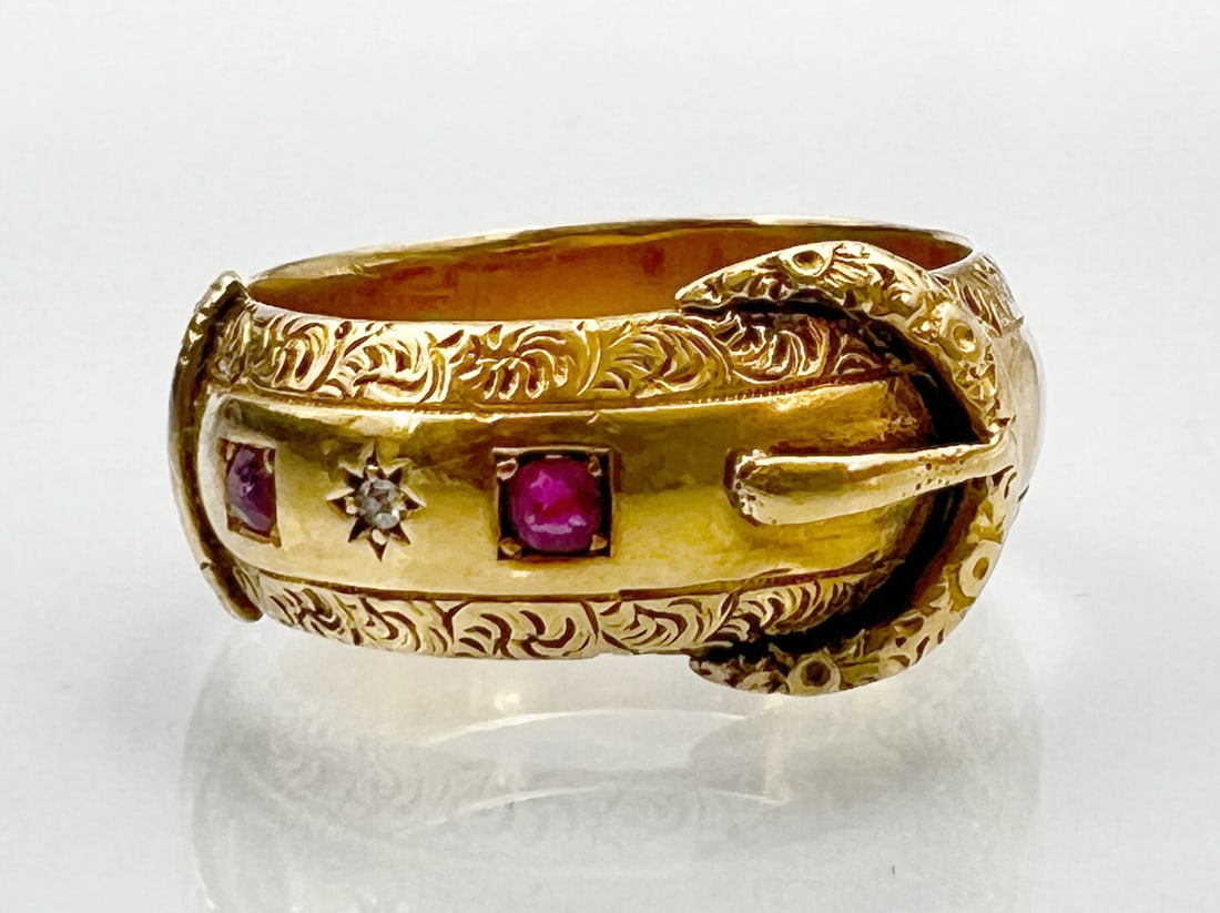 Men's ring. 750 yellow gold with gemstones. Birmingham. England. (1 of 5)