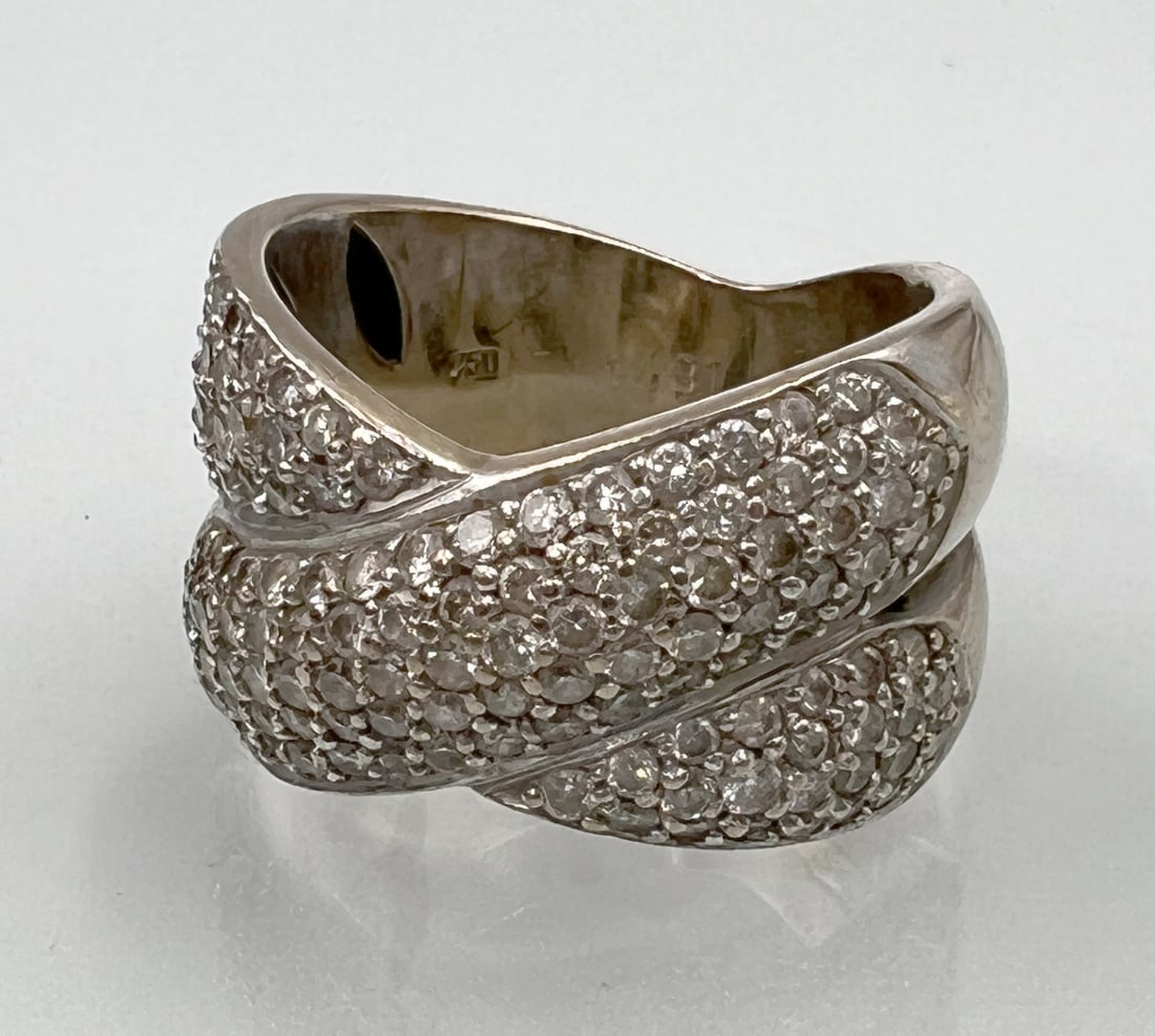 CHRIST. Women's ring. 750 white gold with diamond setting. (1 of 10)