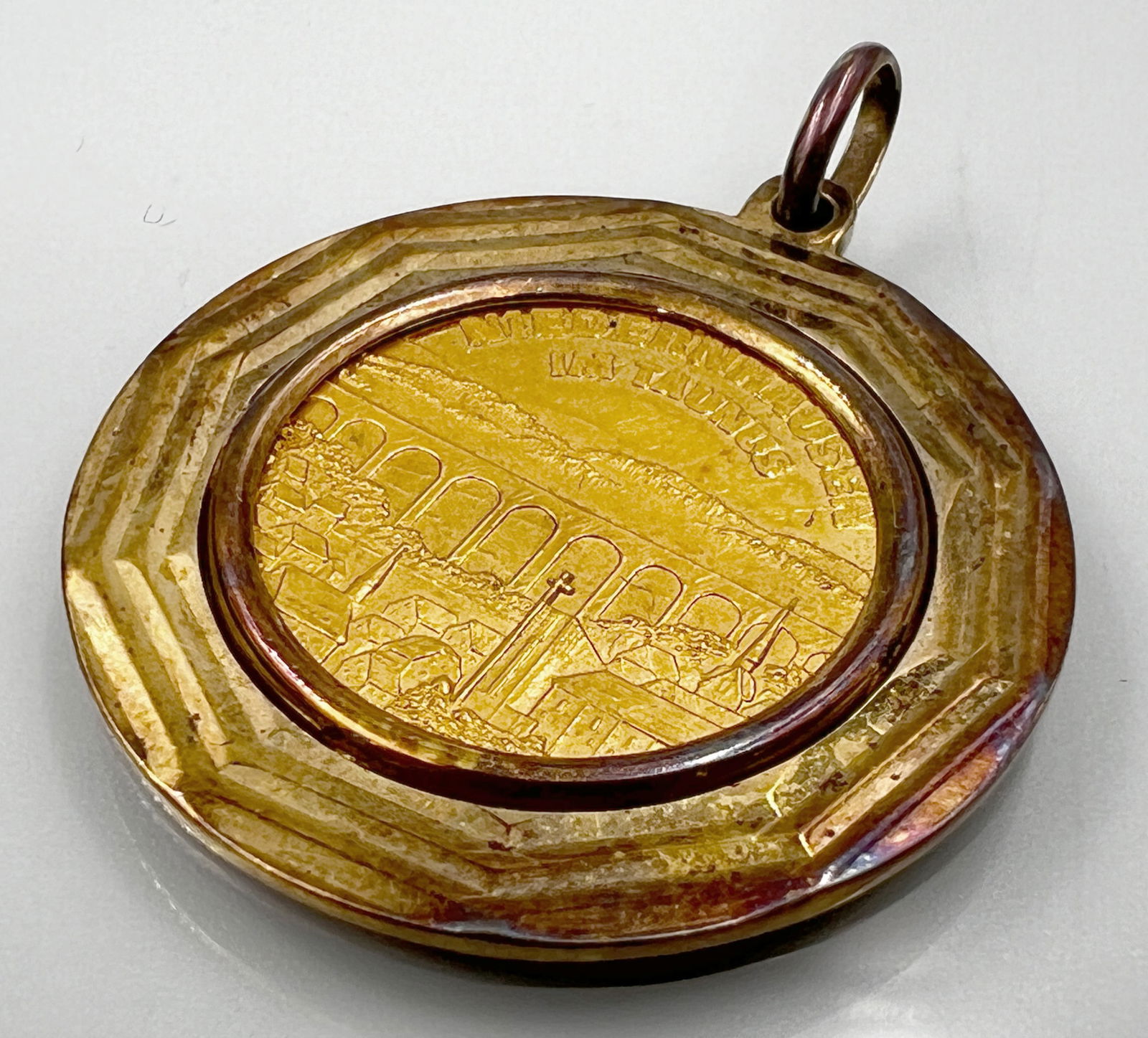 Medal ‘Niedernhausen im Taunus’ as a pendant. Setting in 585 yellow gold. (1 of 5)