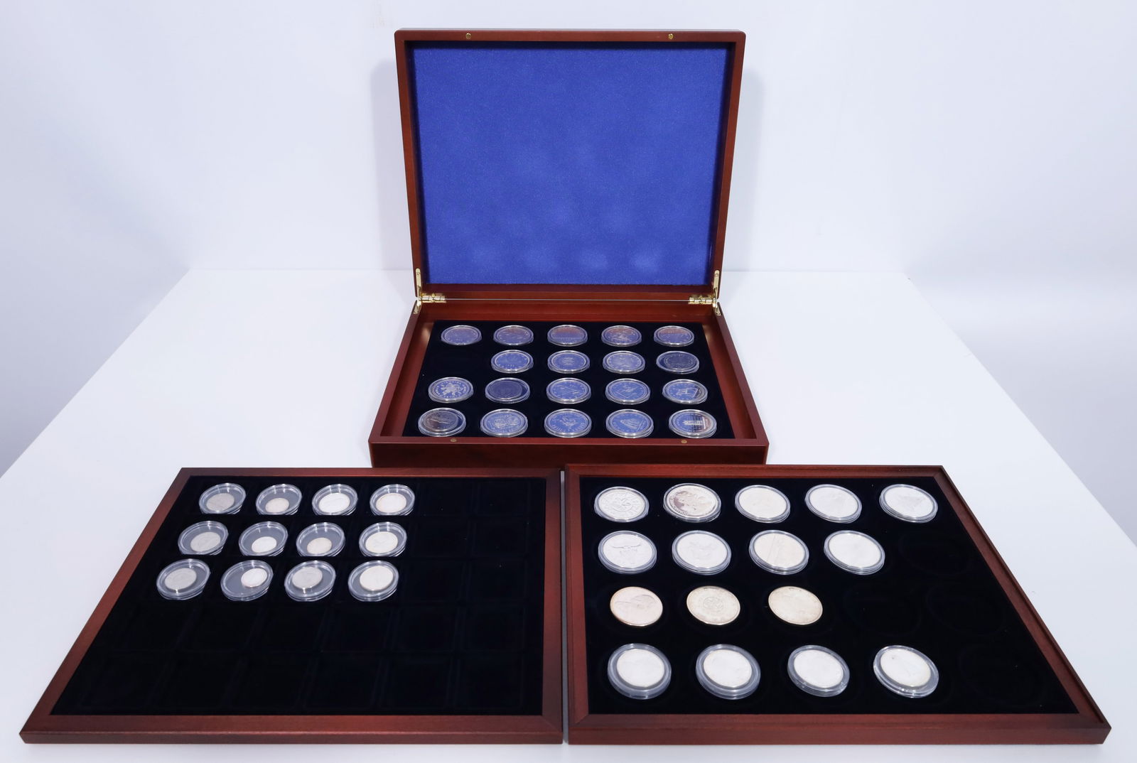 Collection of 48 Canadian commemorative coins. 1960–2016. (1 of 5)