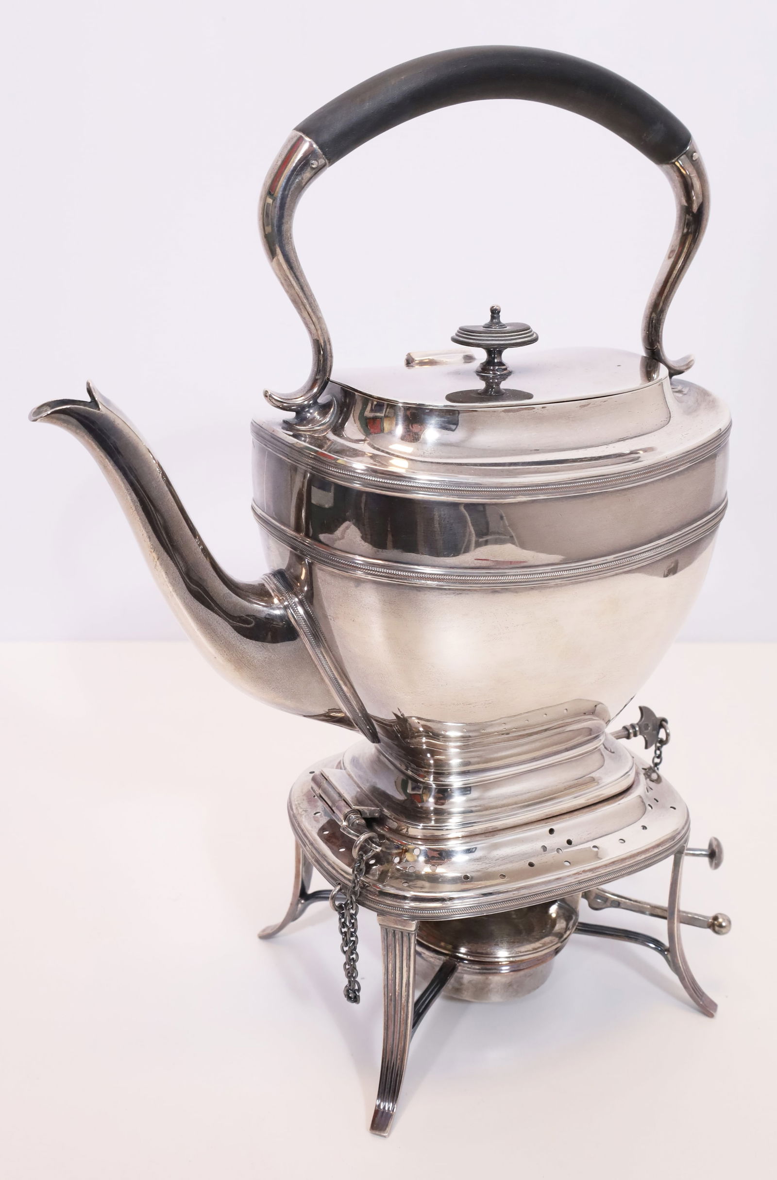 Teapot on rechaud. 925 silver. Sheffield. England. (1 of 15)
