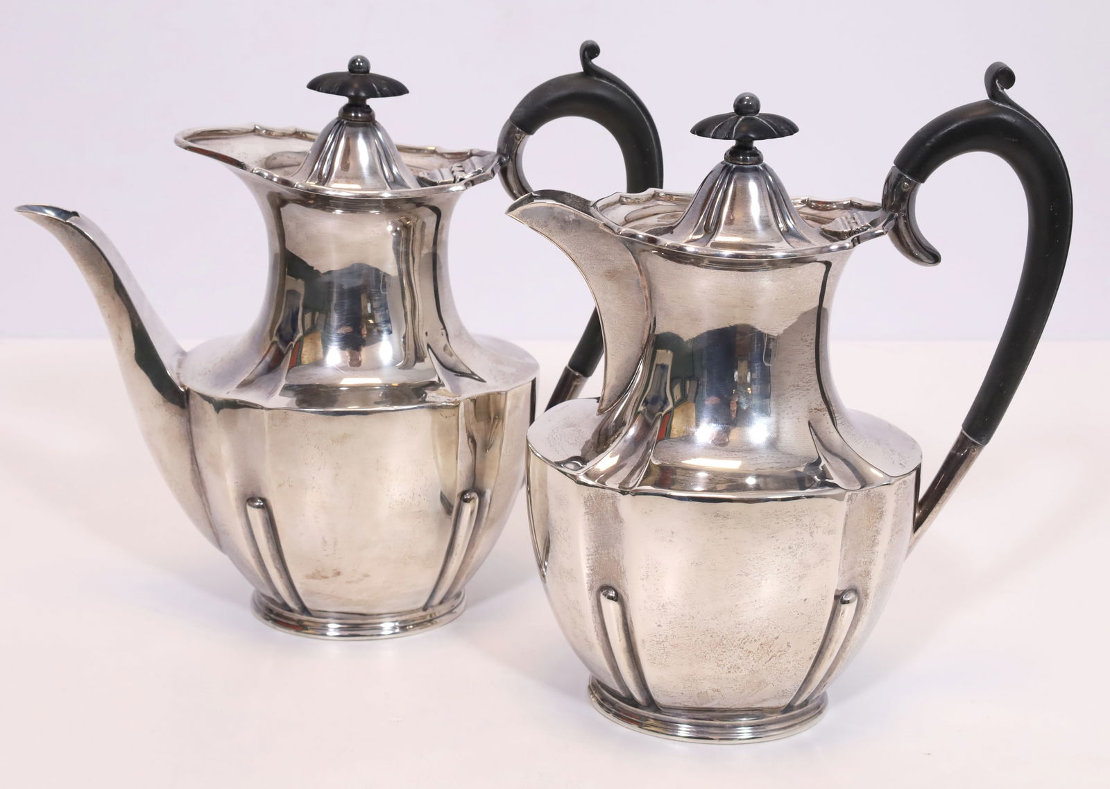 Tea and coffee pot. 925 silver. Sheffield. England. (1 of 12)