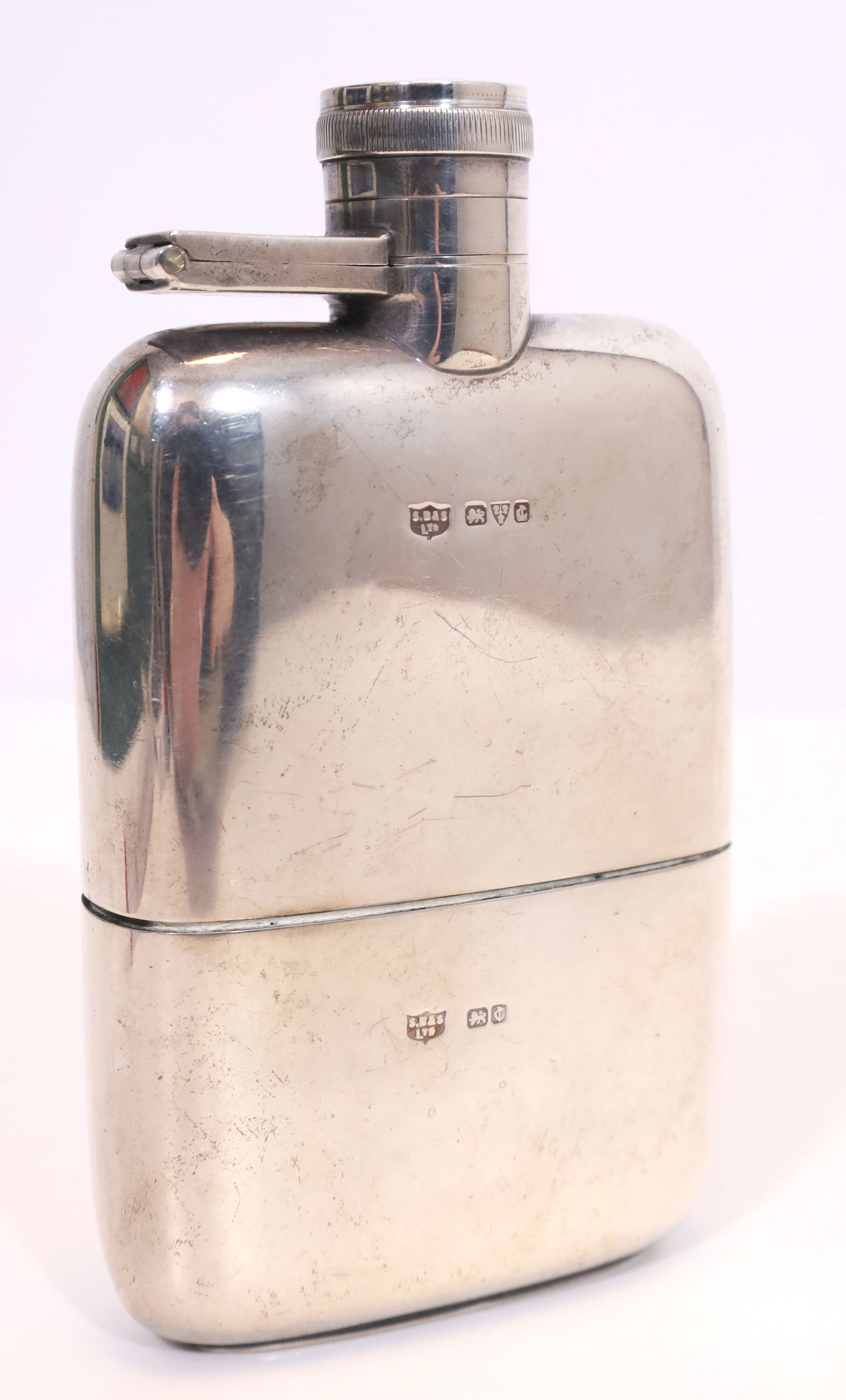 Hip flask. 925 silver. Chester. England. (1 of 14)