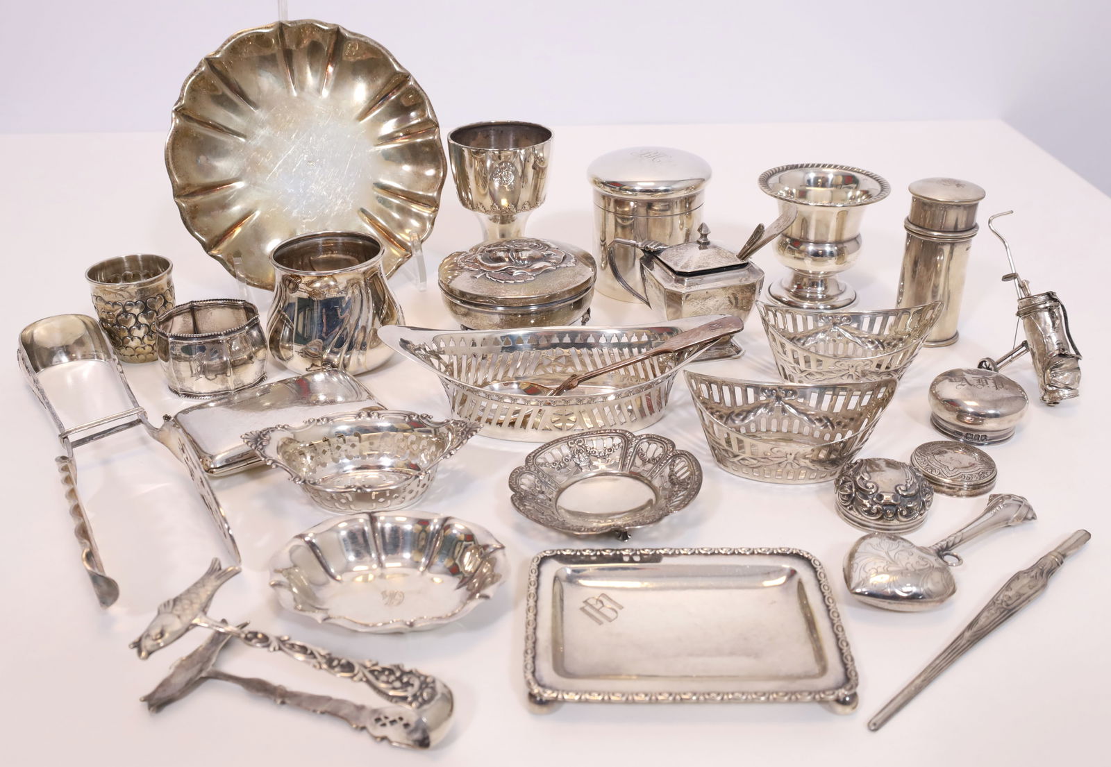 Extensive collection of silver. 800, 835 and 925 silver. (1 of 14)