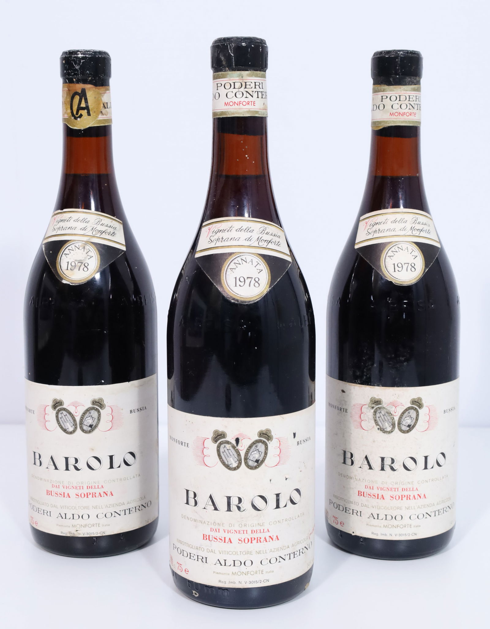 Three bottles of red wine. 1978 Barolo. Bussia Soprana.: Red wine. 0.75 L each. Stored in an air-conditioned wine cellar. See photos for condition. Category: Red wines / WinesPlease note shipping restrictions outside the EU! Only available to persons aged 1