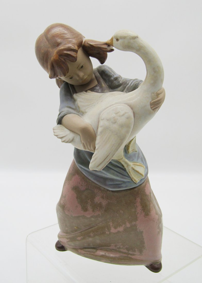 vintage Lladro figurine of  Girl with Goose Gres finish (1 of 3)
