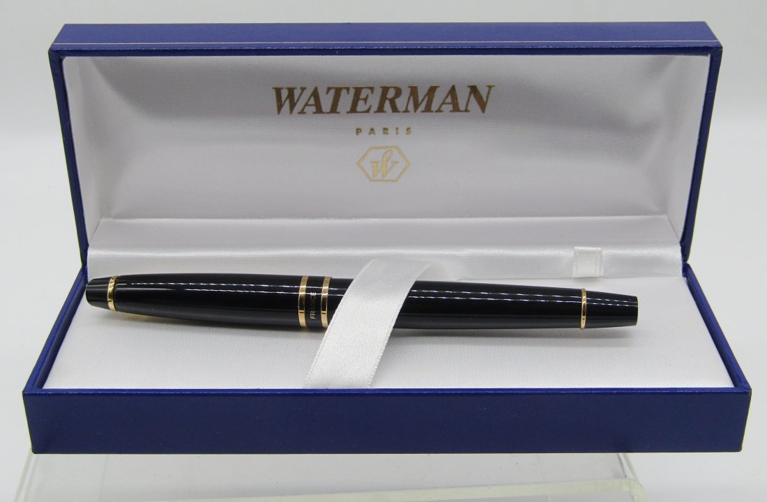Waterman ball point pen in box: Quality, Made in France Waterman ball point pen. in box.