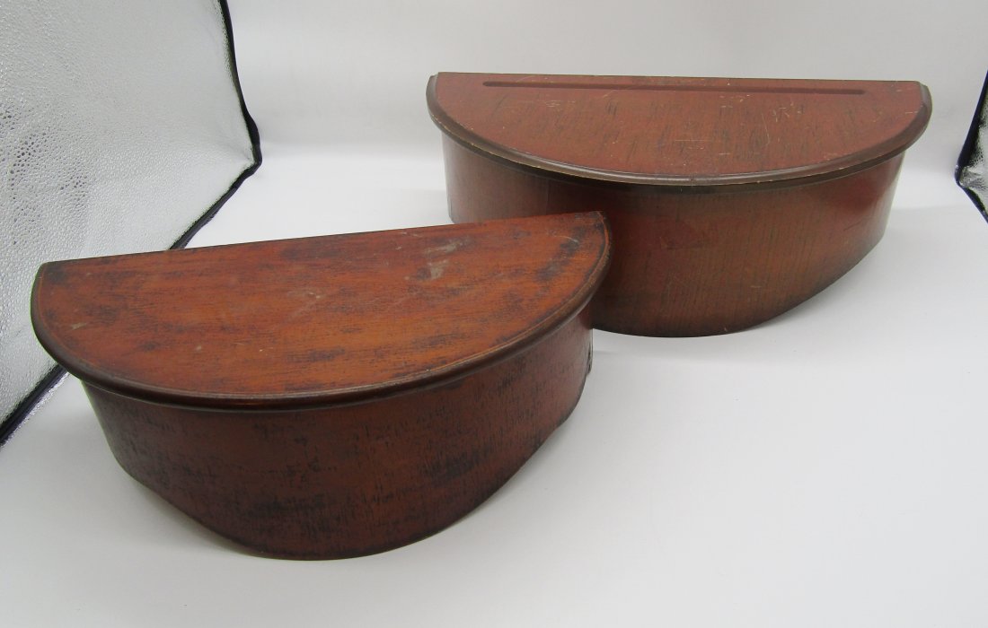 pair of wood brackets, shelves (1 of 2)