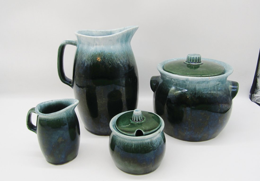 box lot of green Hull ovenproof pottery (1 of 4)