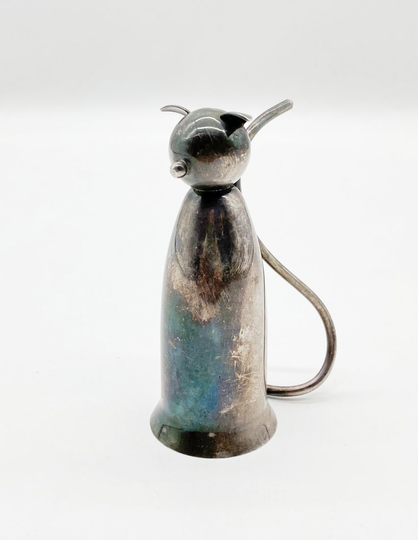 Vintage Napier Silverplate Cat-Jigger: 1 ounce jigger by Napier cat-form measures 4 inches high