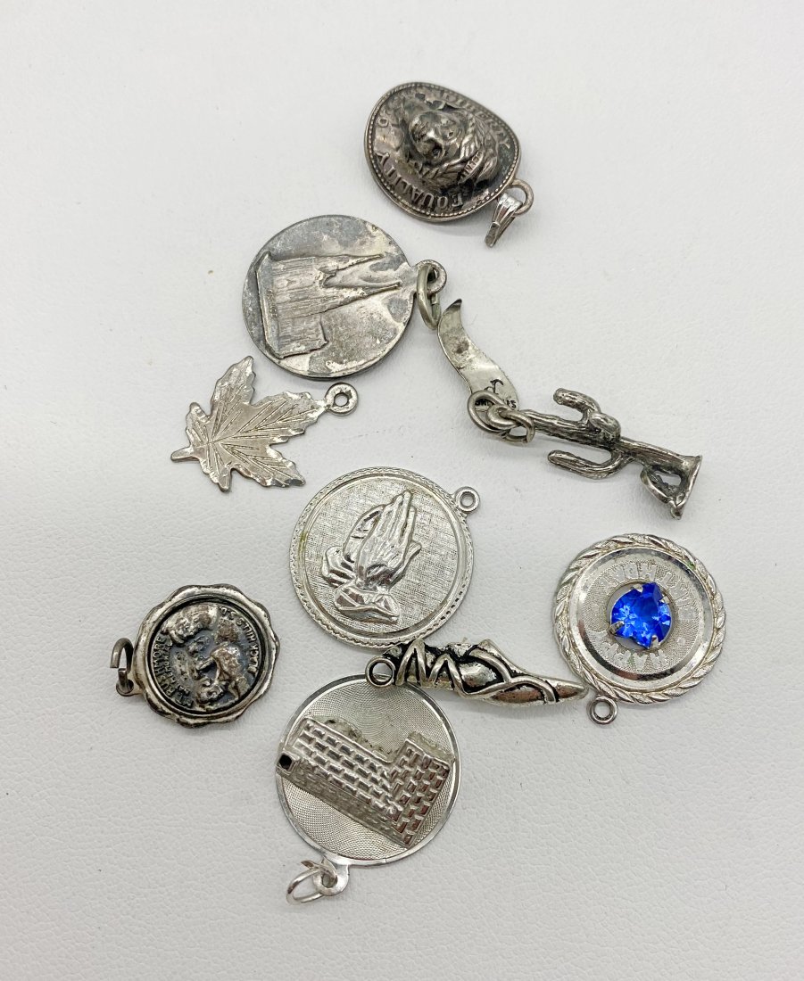 Lot of Vintage Sterling Charms: Nice lot of vintage sterling charms, total weight: 23 grams