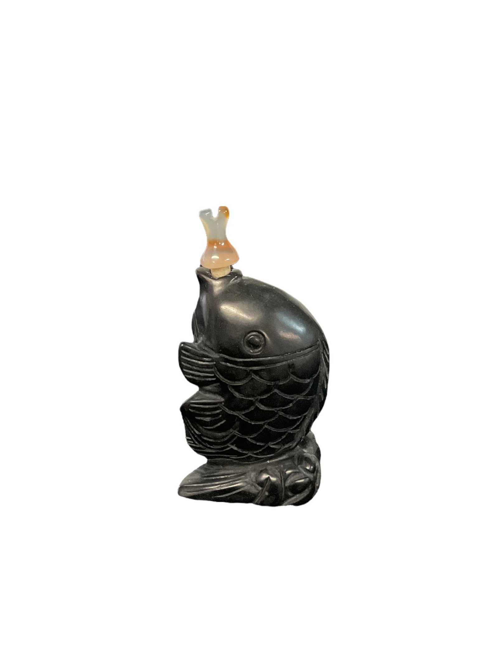 Chinese Black Carved Snuff Bottle Measures 3 1/2" H Condition very good: Chinese Black Carved Snuff Bottle Measures 3 1/2" H Condition very good