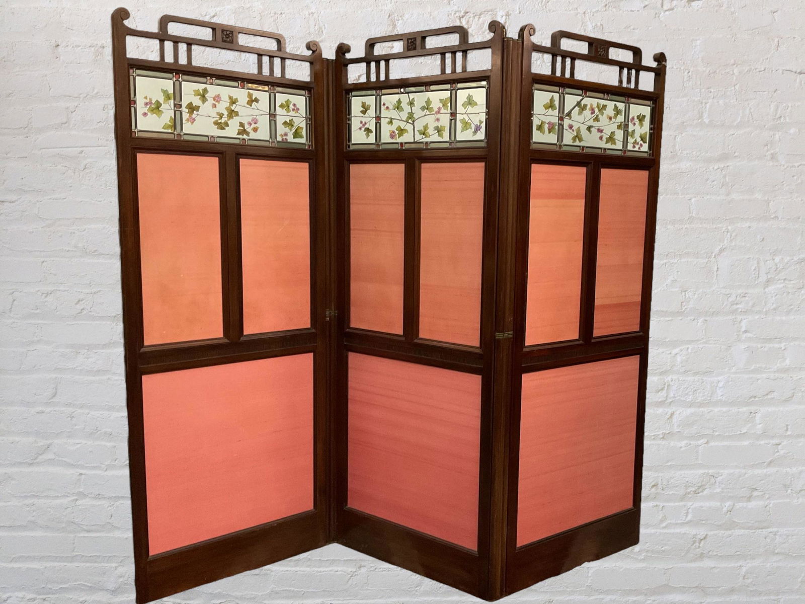 An English Mahogany Three-Panel Floor Screen (1 of 9)