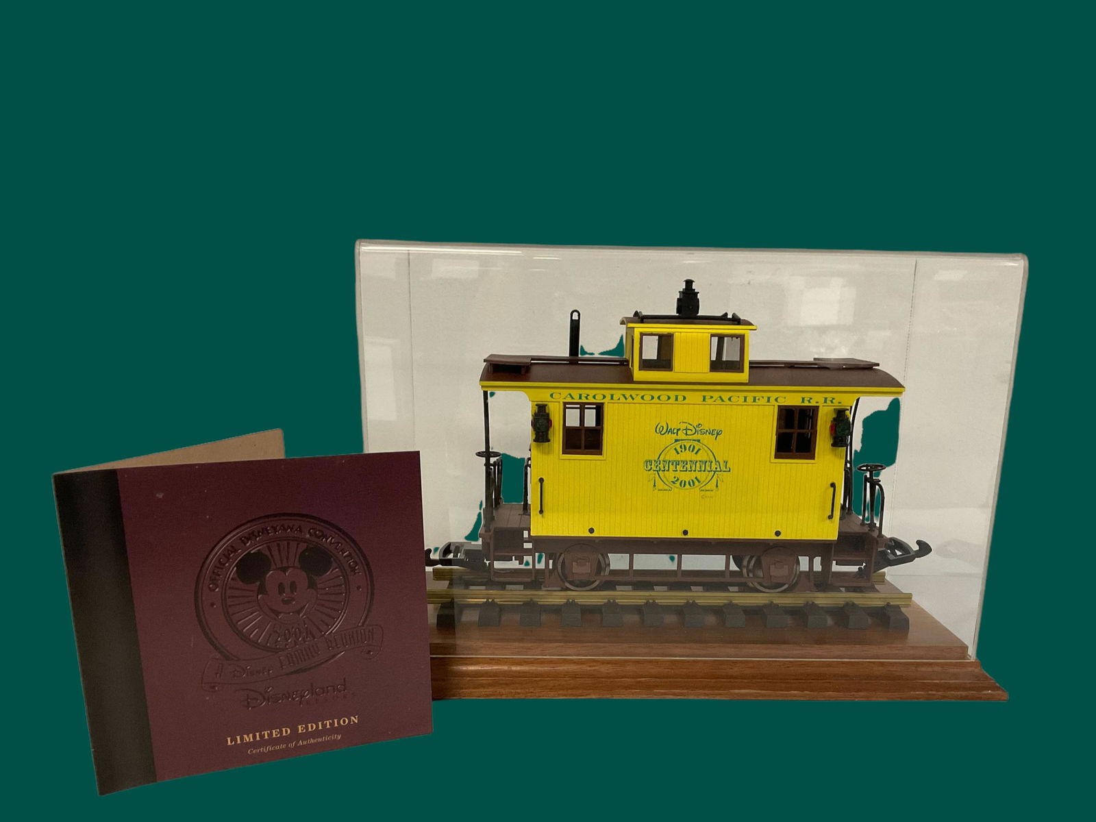 Disney Carolwood Pacific Train Car Caboose in Display Case 1:24 Limited Edition with COA (1 of 8)