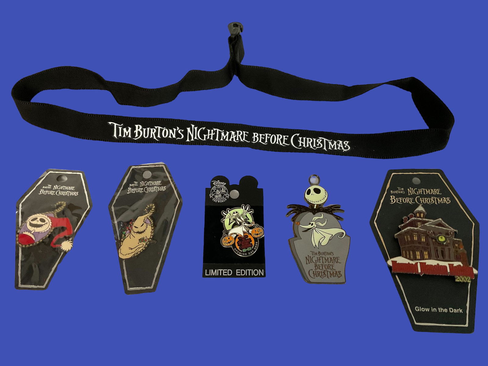 Disney Tim Burton's Nightmare Before Christmas Group of 5 Pins plus Lanyard: Disney Tim Burton's Nightmare Before Christmas Group of 5 Pins plus Lanyard, Condition very good, see photographs
