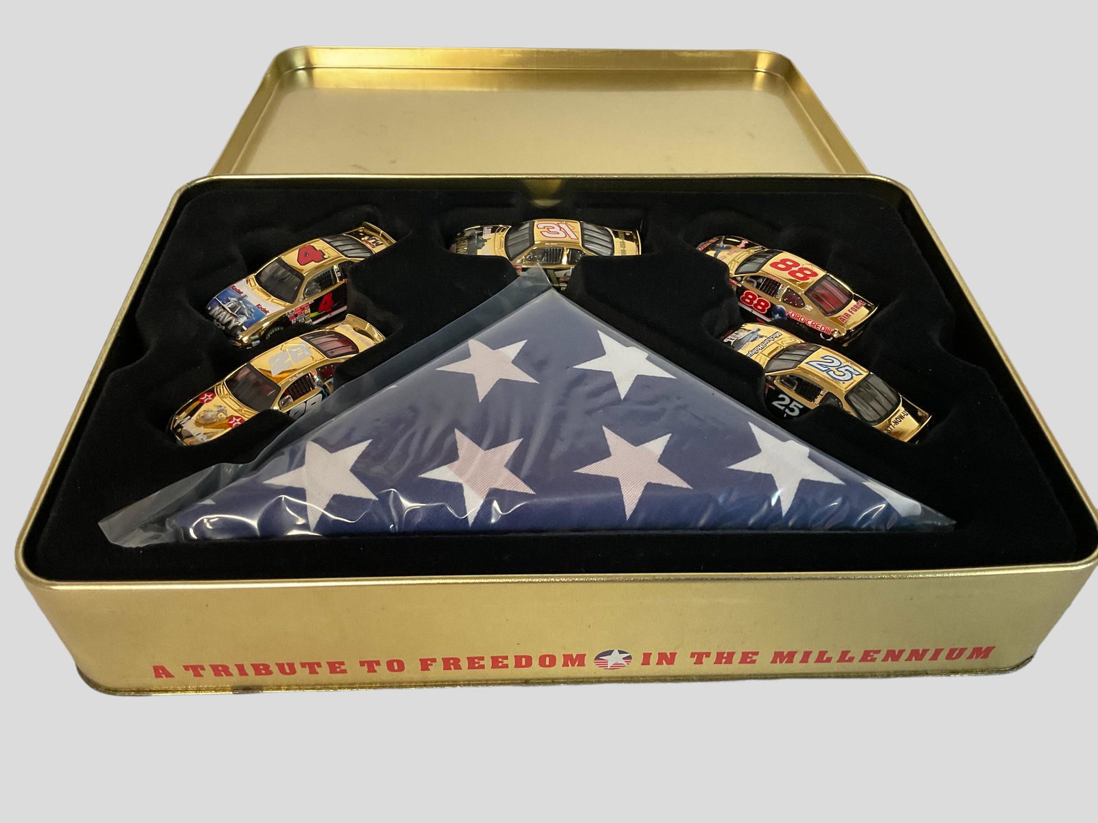 Action Racing Collectables 2000 NASCAR Armed Forces Gold 5-Car Set with Flag: Action Racing Collectables 2000 NASCAR Armed Forces Gold 5-Car Set with Flag, Set includes Jarrett, Skinner, Hamilton, Rudd, and Nadeau, Condition very good, see photographs